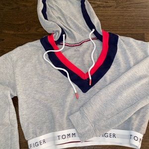 Tommy Hilfiger cropped hoodie